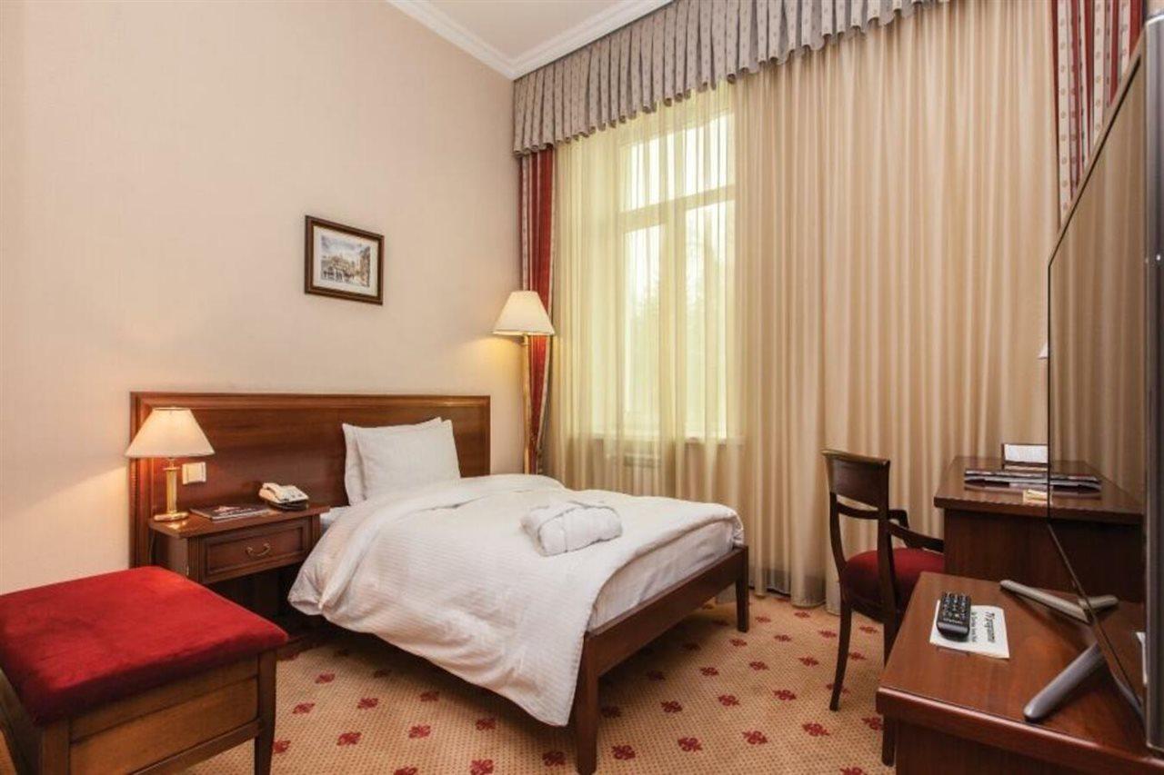 Grand Tien Shan Hotel Almaty Extérieur photo