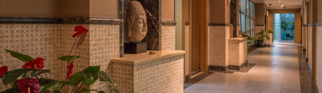 Grand Tien Shan Hotel Almaty Extérieur photo