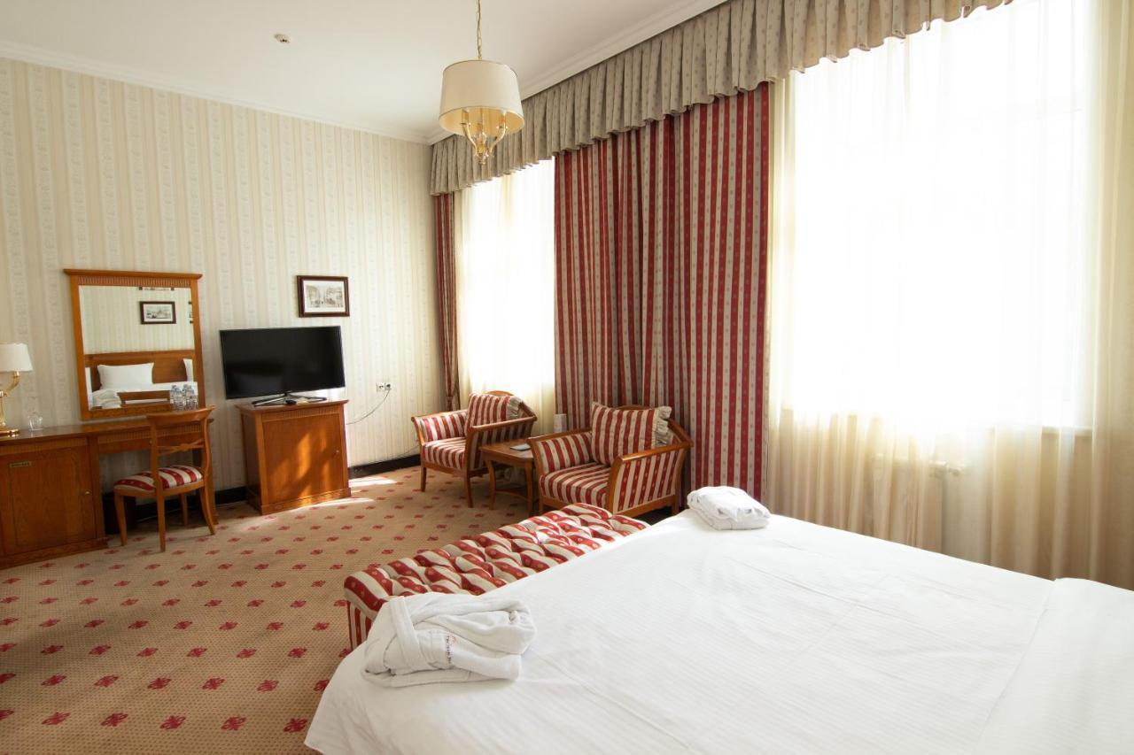 Grand Tien Shan Hotel Almaty Extérieur photo