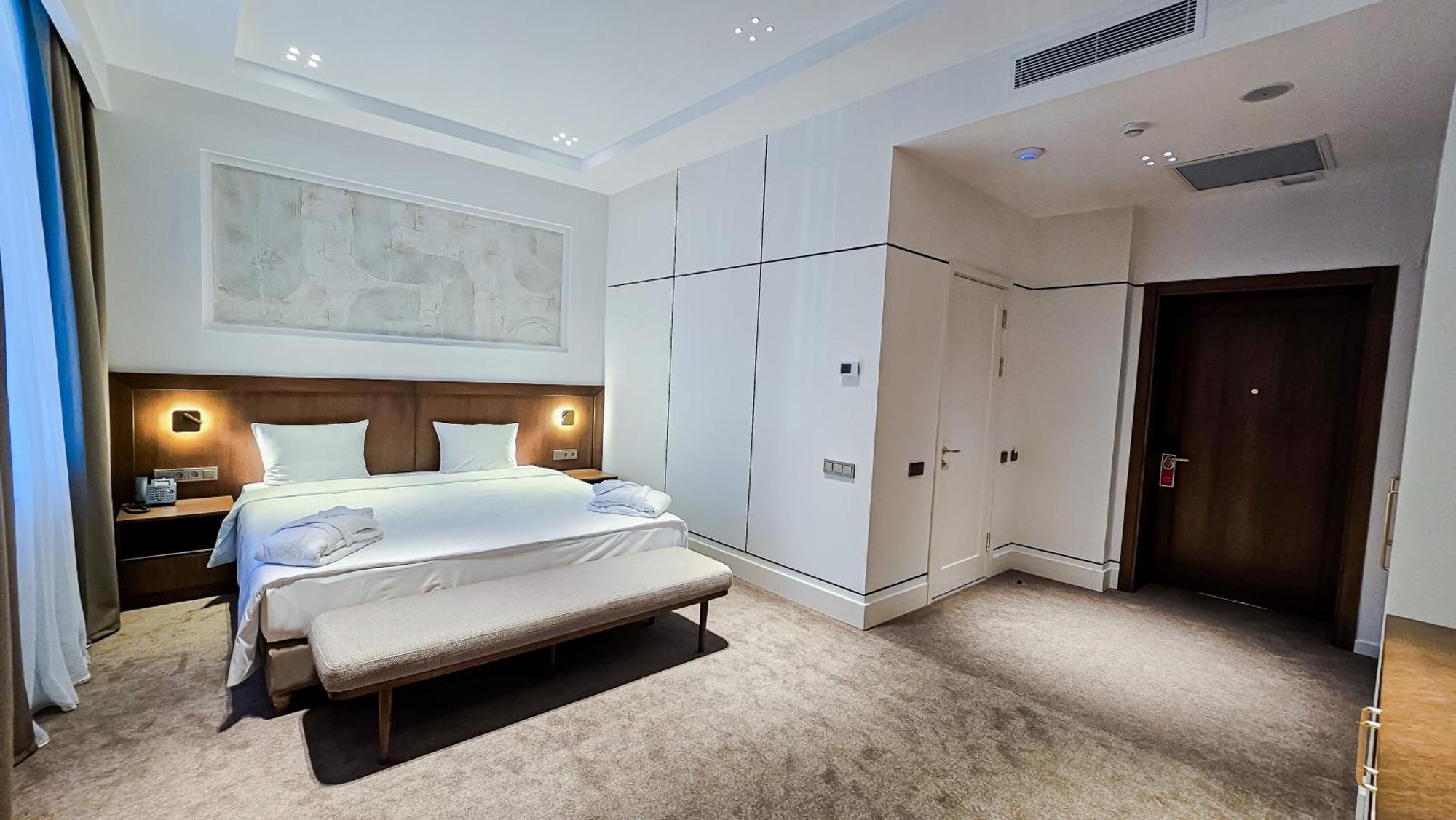 Grand Tien Shan Hotel Almaty Extérieur photo